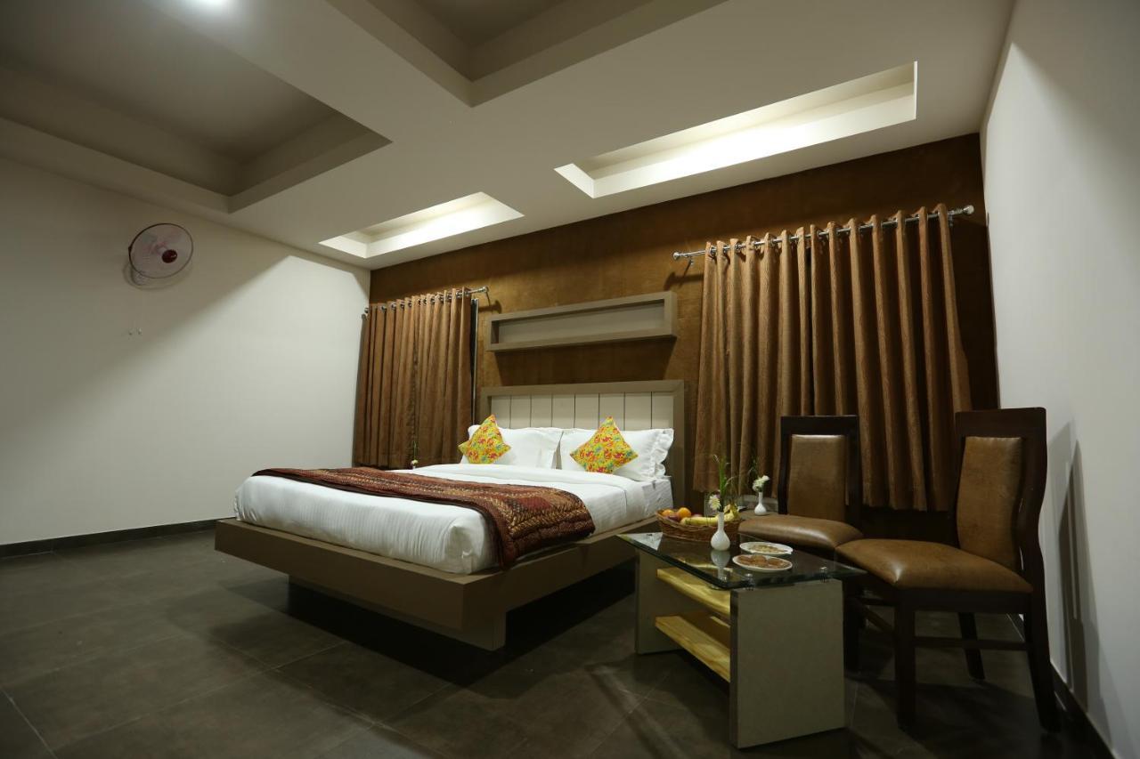 Kukda Resort Chittorgarh Exteriör bild