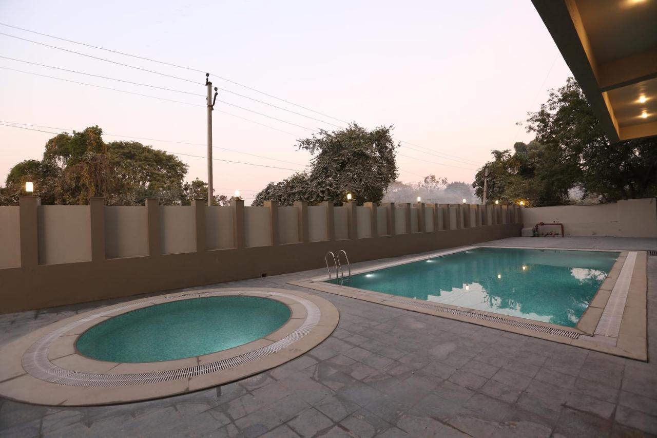 Kukda Resort Chittorgarh Exteriör bild